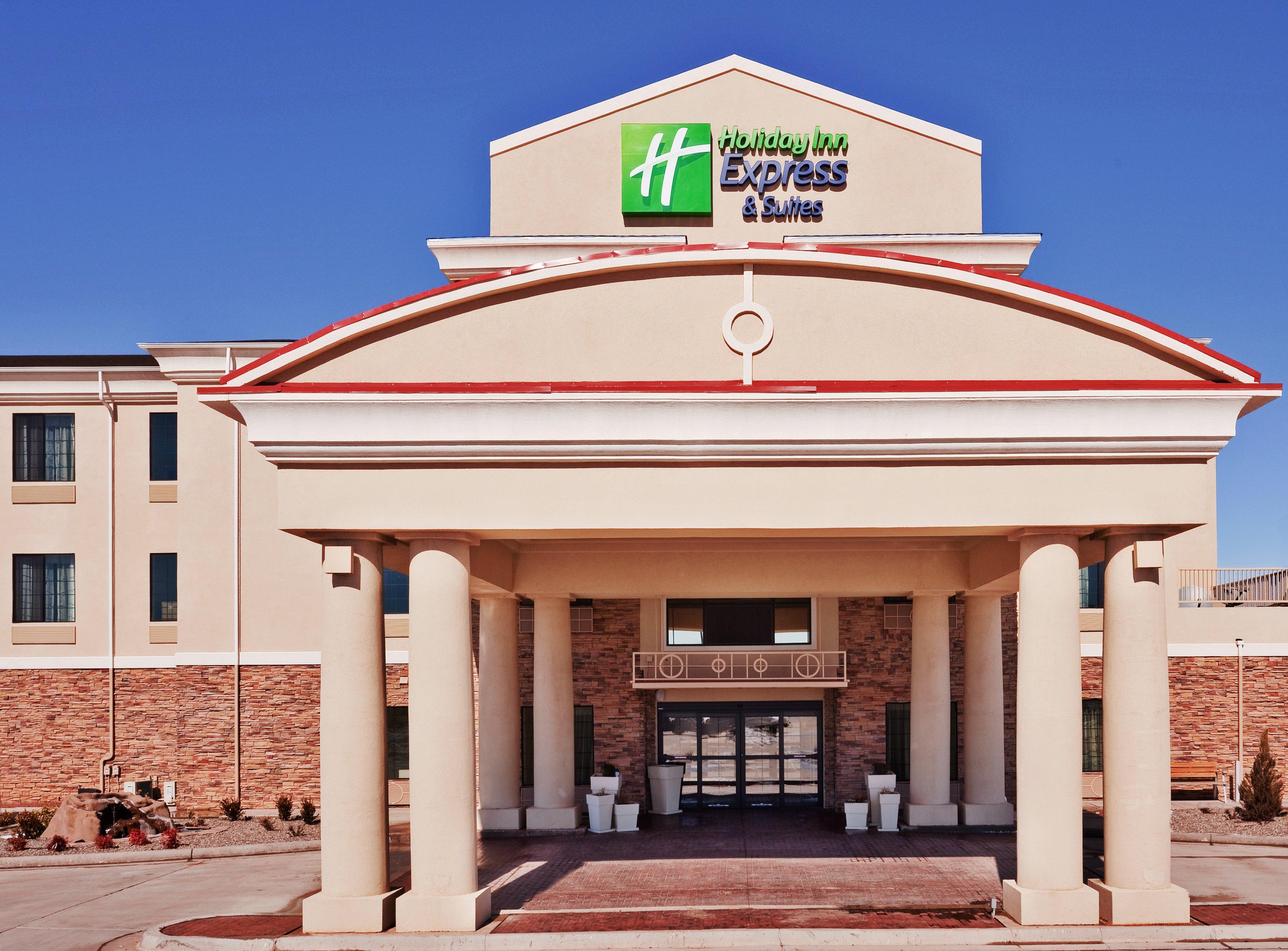 Holiday Inn Express & Suites Clovis By Ihg Exterior photo