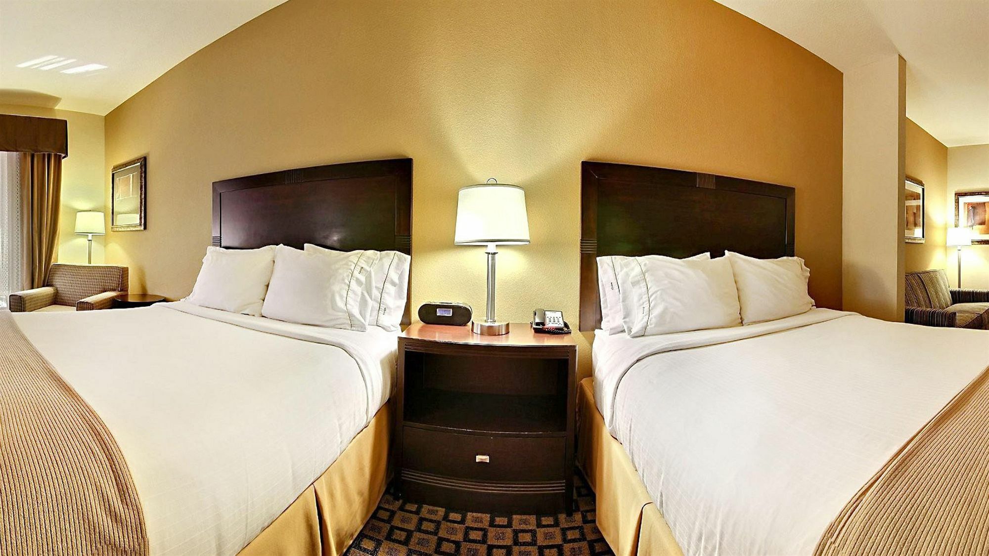 Holiday Inn Express & Suites Clovis By Ihg Exterior photo