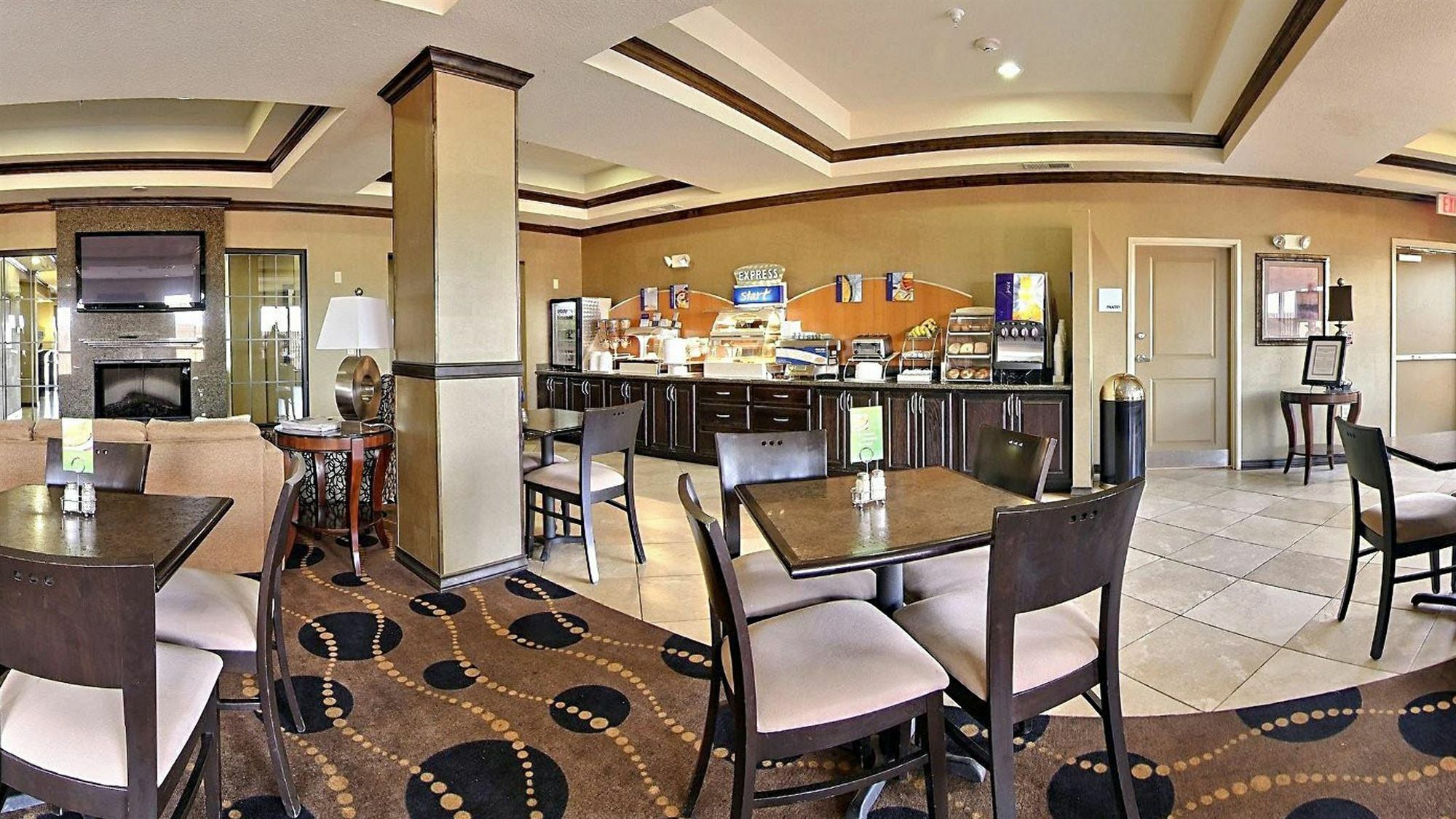 Holiday Inn Express & Suites Clovis By Ihg Exterior photo